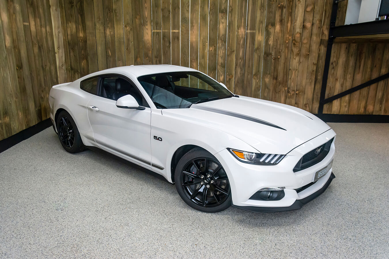 FORD MUSTANG 5.0 SHADOW EDITION